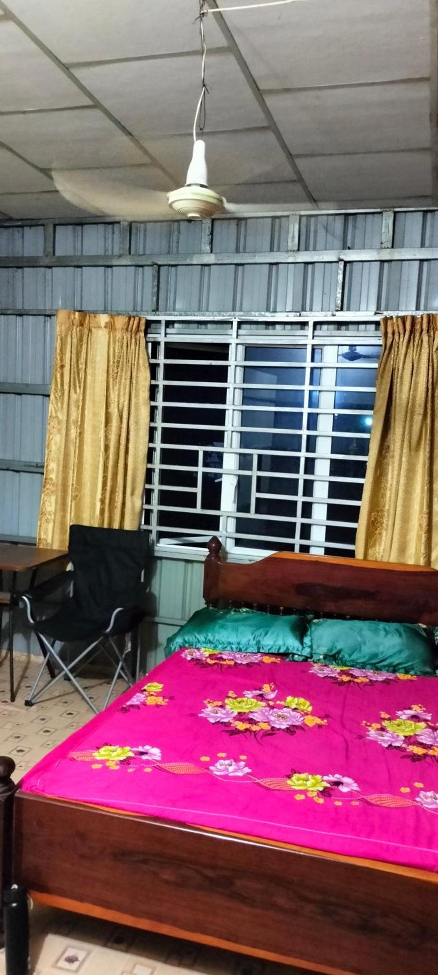 Dolphin Home Stay New Kratie Rum bild